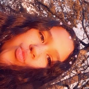 Meet your Posher, Queen reyna